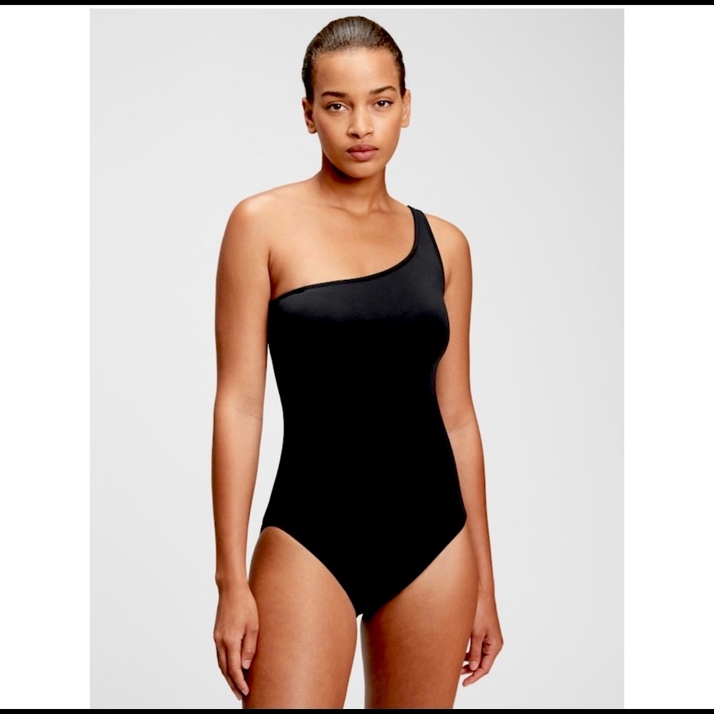 Saved- Gap One shoulder one piece Swimsuit